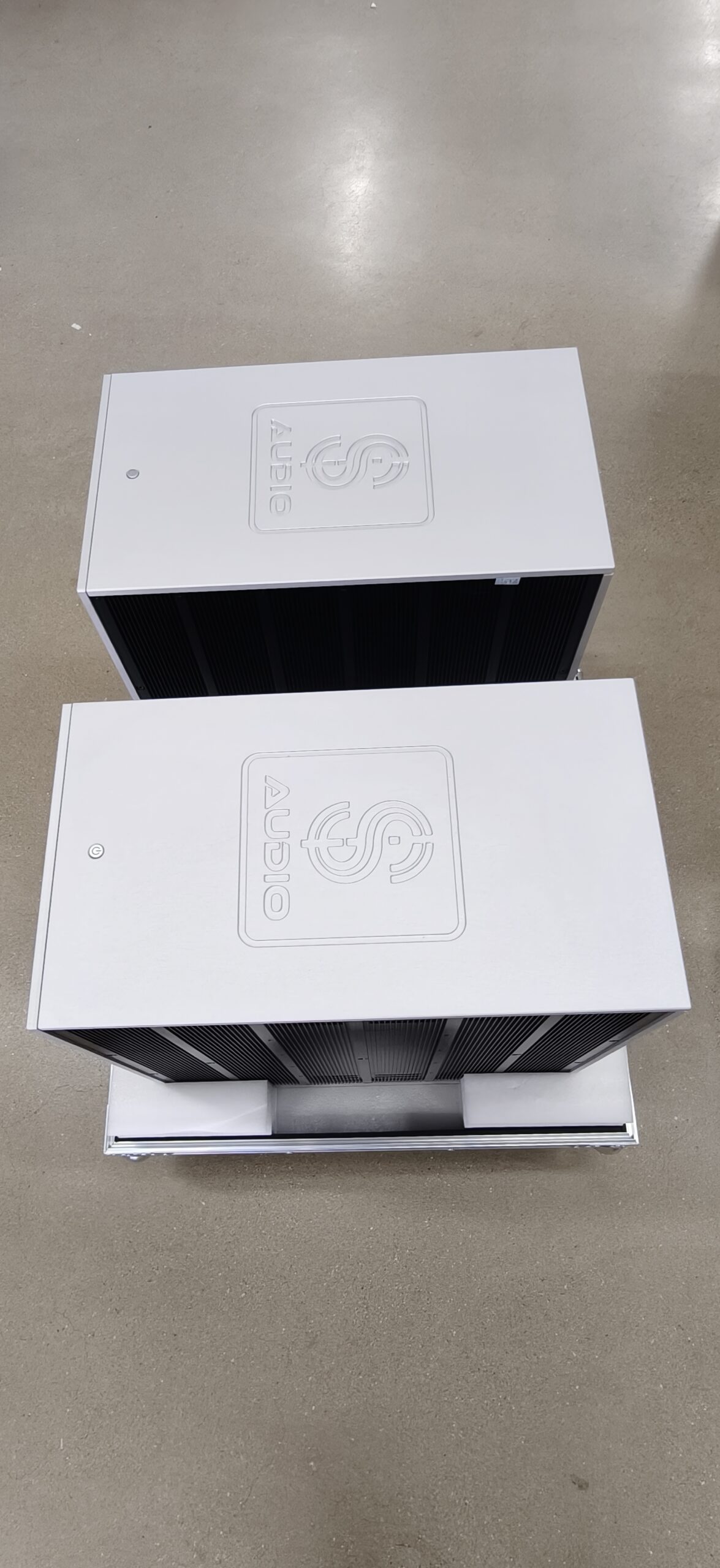 ARES1000S Power Amplifier - Image 2